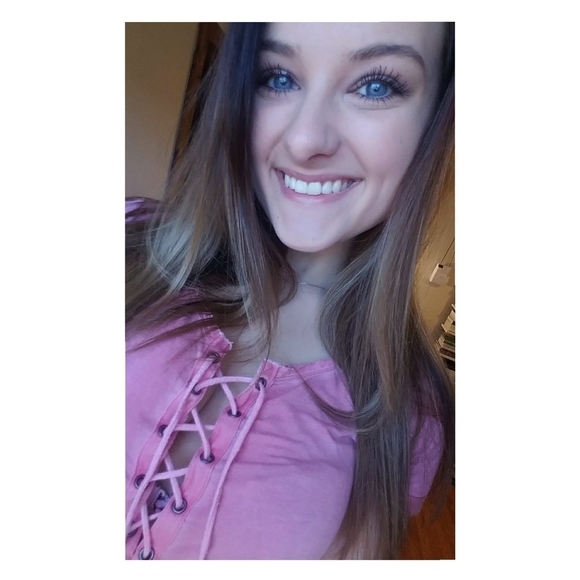 Meet your Posher, Krystie - Picture 1 of 1